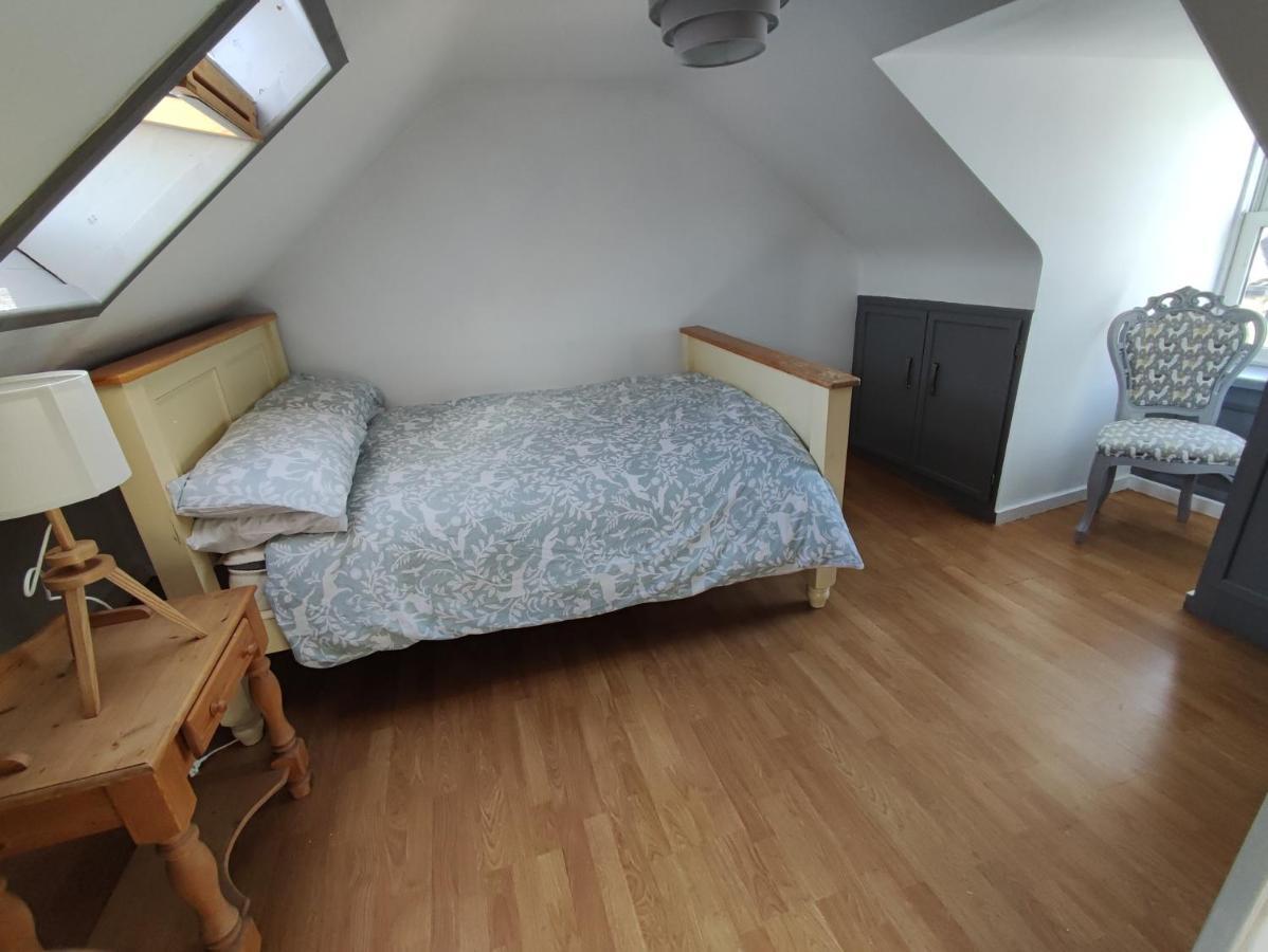 Ferguson'S Traditional Townhouse Dunkineely Esterno foto